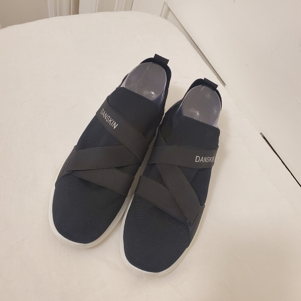 Danskin Elite Stretch Knit Black Slip-on Sneaker Shoe Size 10 - Picture 3 of 13